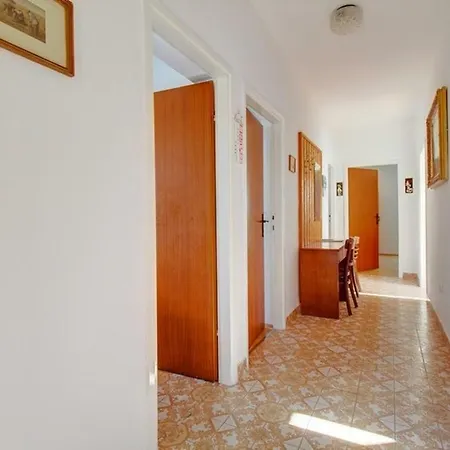 Apartment In 14852 *
