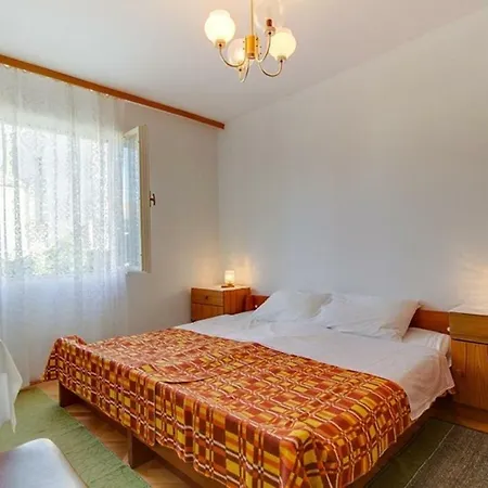 Apartment In 14852 Mali Losinj